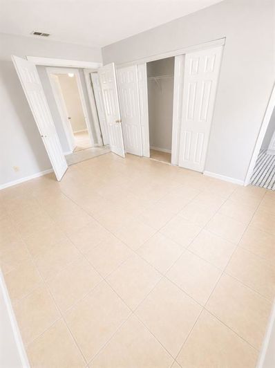Image No.18-3 Bed House for sale