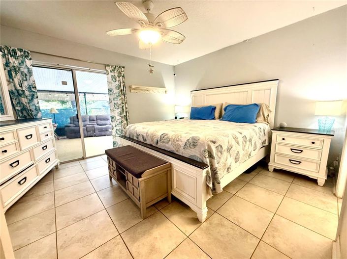 Image No.17-3 Bed House for sale