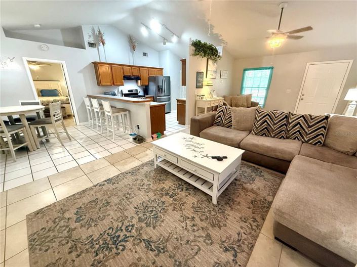 Image No.8-3 Bed House for sale