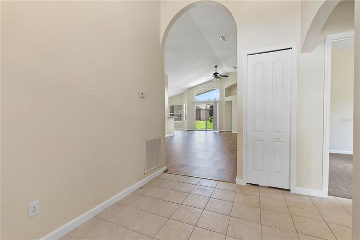Image No.17-3 Bed House for sale