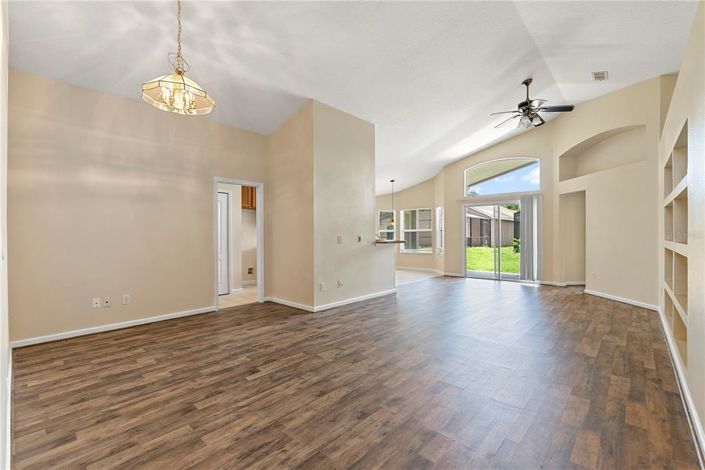 Image No.4-3 Bed House for sale
