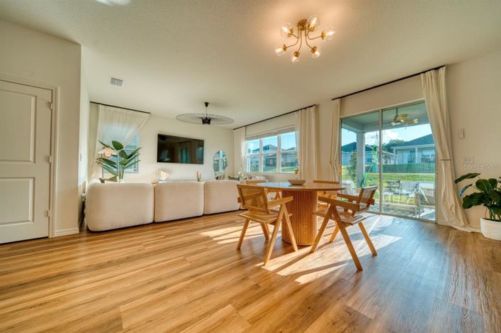 Image No.15-5 Bed House for sale