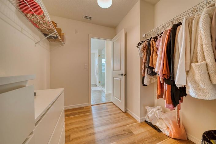 Image No.50-5 Bed House for sale