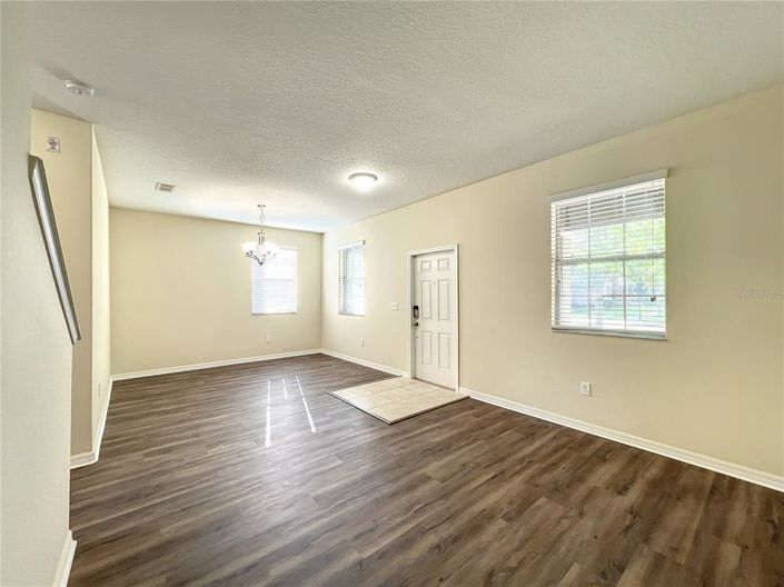 Image No.7-3 Bed Townhouse for sale