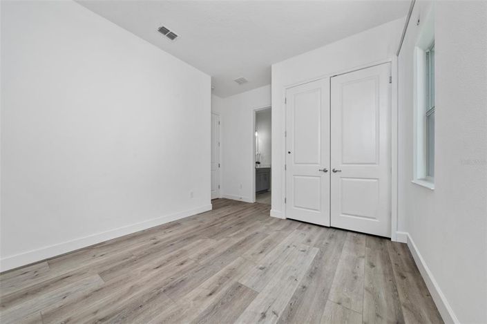 Image No.21-5 Bed House for sale