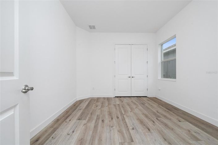 Image No.24-5 Bed House for sale
