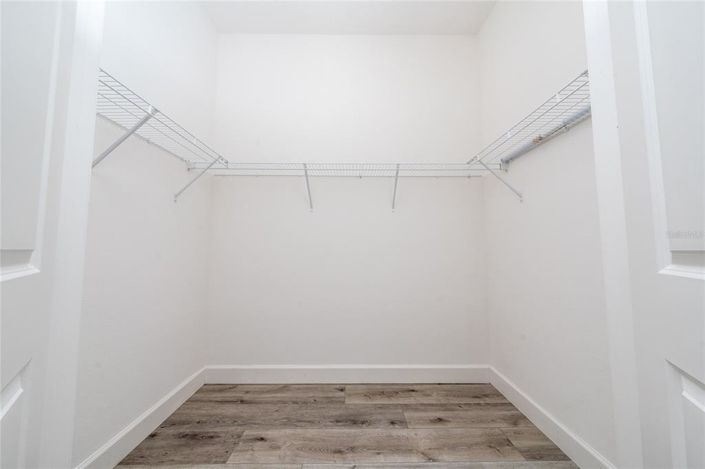 Image No.25-5 Bed House for sale