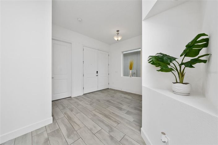 Image No.5-5 Bed House for sale