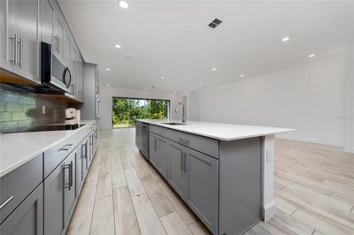 fa005713-477