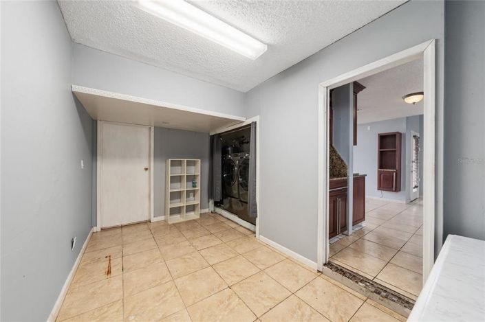 Image No.10-3 Bed House for sale