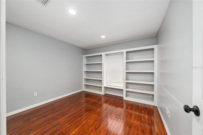 Image No.22-3 Bed House for sale