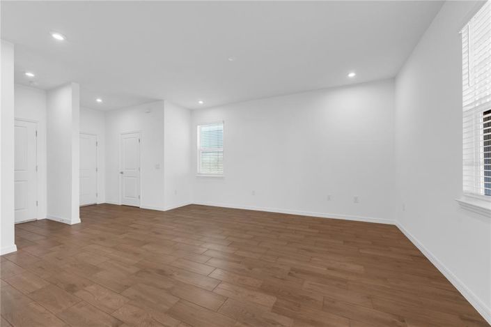 Image No.17-4 Bed House for sale