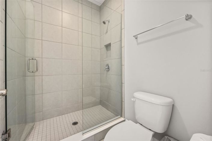 Image No.42-6 Bed House for sale