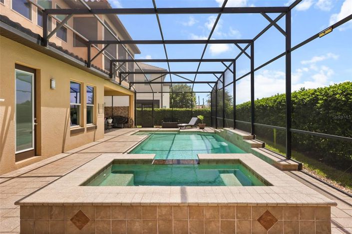 Image No.54-6 Bed House for sale