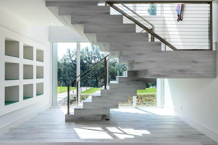 Image No.17-4 Bed House for sale