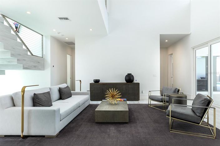 Image No.18-4 Bed House for sale