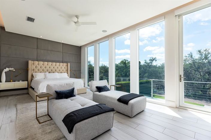 Image No.30-4 Bed House for sale