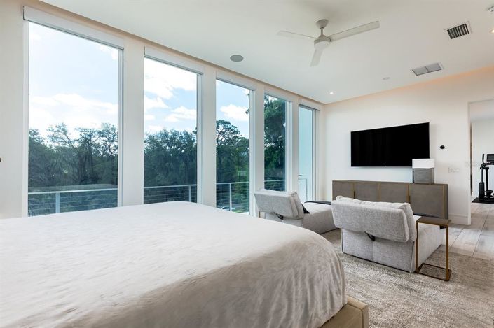 Image No.31-4 Bed House for sale