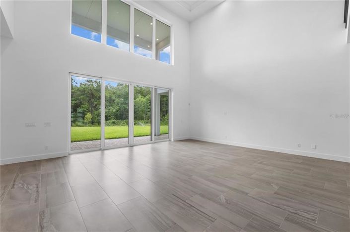 Image No.19-6 Bed House for sale