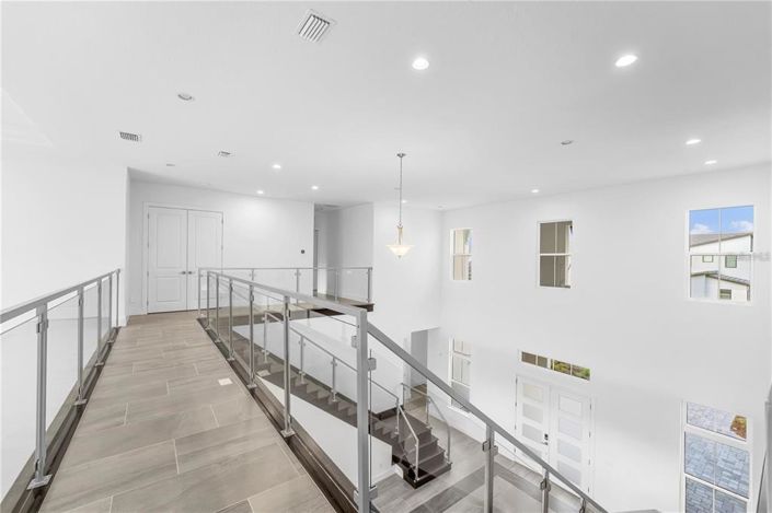Image No.31-6 Bed House for sale