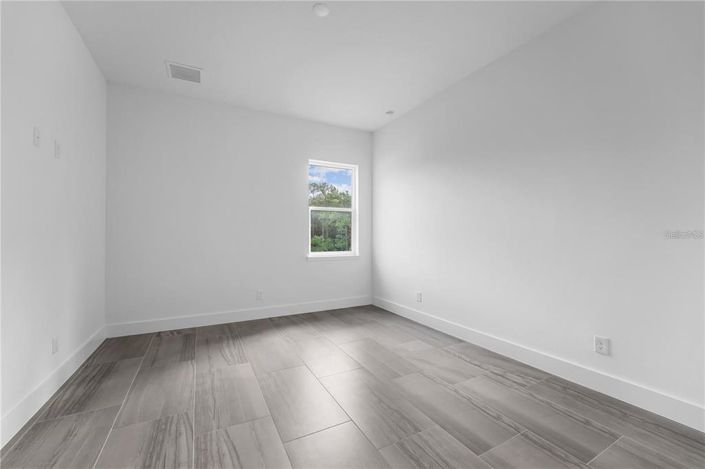 Image No.32-6 Bed House for sale