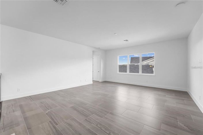 Image No.38-6 Bed House for sale
