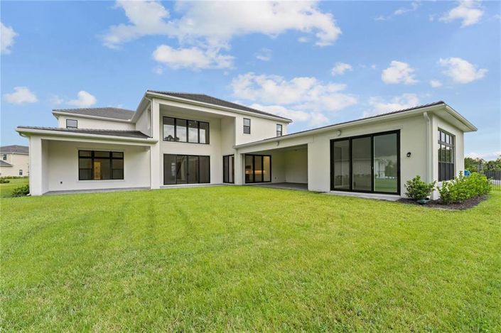Image No.53-6 Bed House for sale