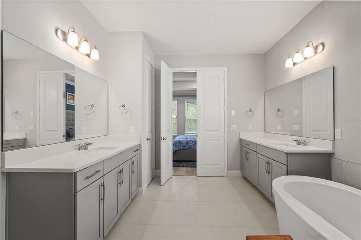 Image No.48-5 Bed House for sale