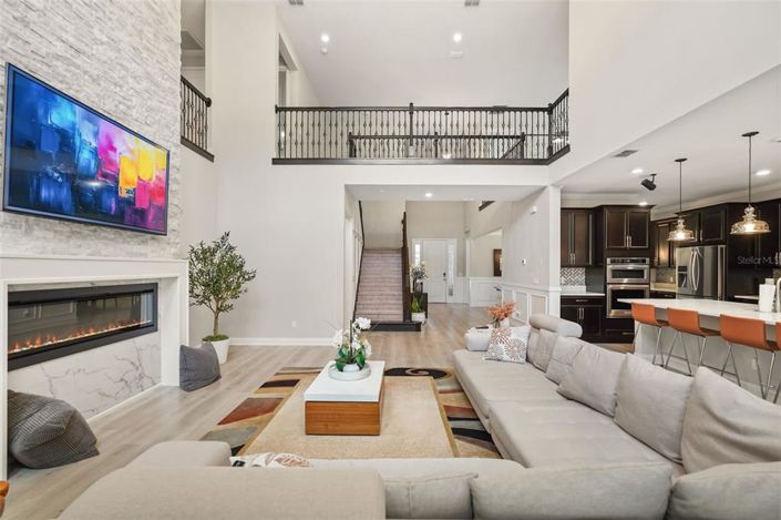 Image No.7-5 Bed House for sale