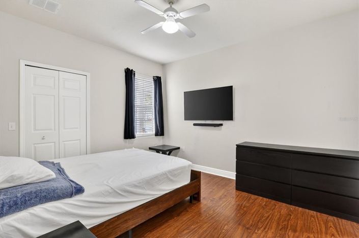 Image No.20-2 Bed Apartment for sale