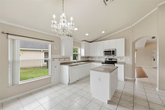 Image No.15-4 Bed House for sale