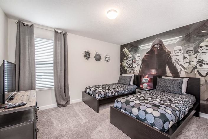 Image No.28-6 Bed House for sale