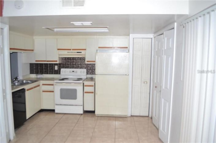 Image No.2-Appartement de 3 chambres à vendre à Saint John