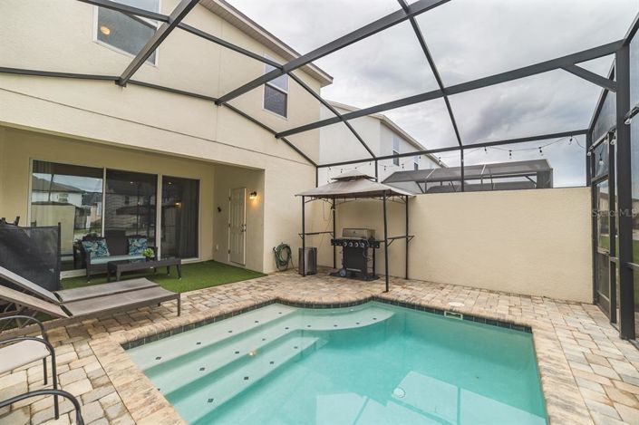 Image No.44-5 Bed Townhouse for sale