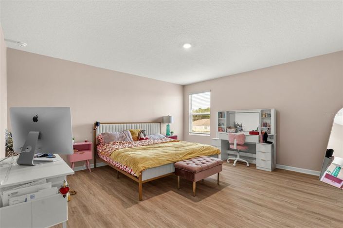 Image No.23-5 Bed House for sale