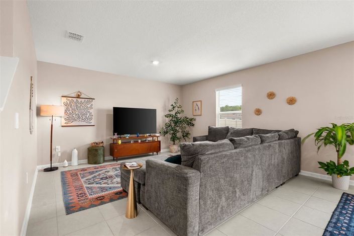 Image No.7-5 Bed House for sale