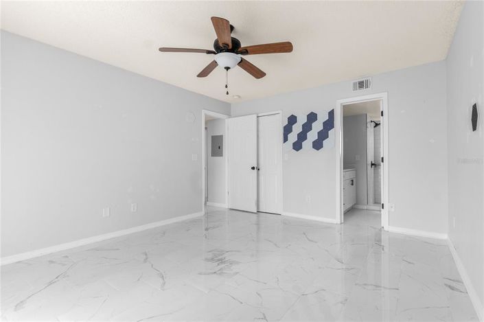 Image No.19-3 Bed Apartment for sale