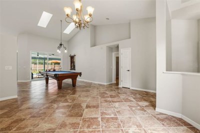 fa005713-215