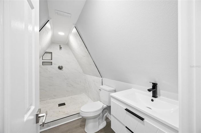 Image No.21-4 Bed House for sale