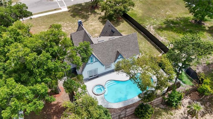 Image No.26-4 Bed House for sale