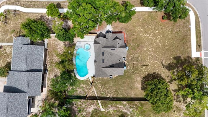 Image No.27-4 Bed House for sale