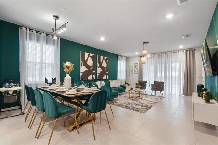 Image No.8-7 Bed House for sale