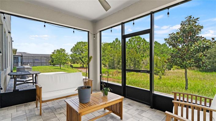 Image No.12-5 Bed House for sale