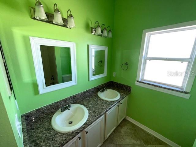 Image No.12-4 Bed House for sale