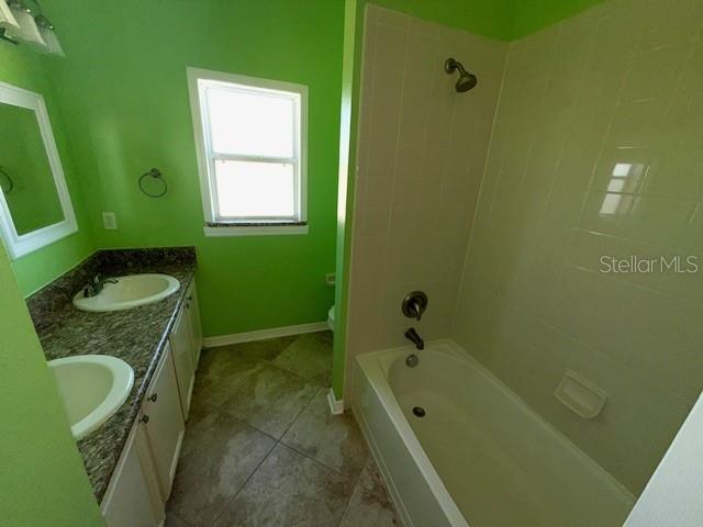 Image No.13-4 Bed House for sale