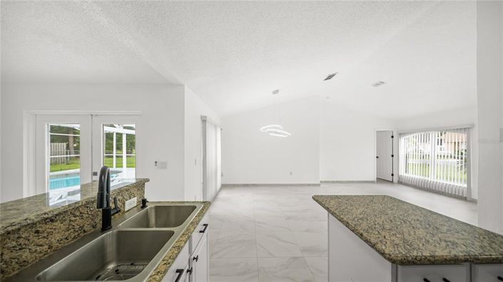 Image No.13-3 Bed House for sale