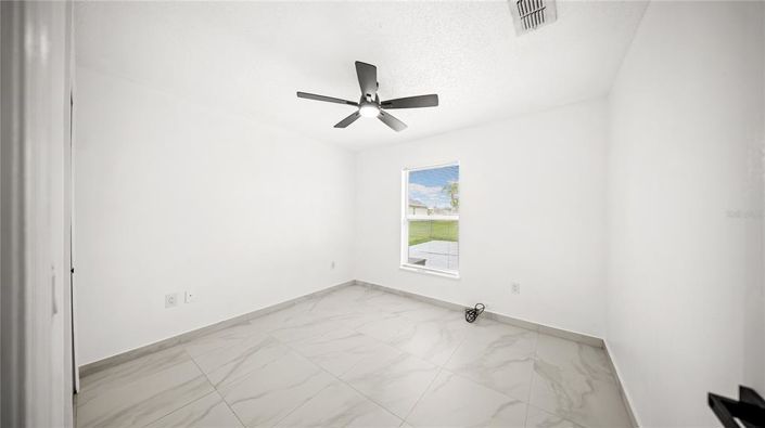 Image No.27-3 Bed House for sale