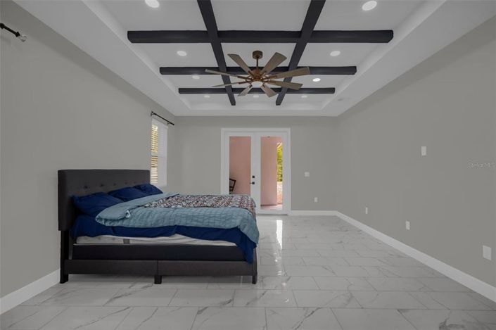 Image No.18-4 Bed House for sale