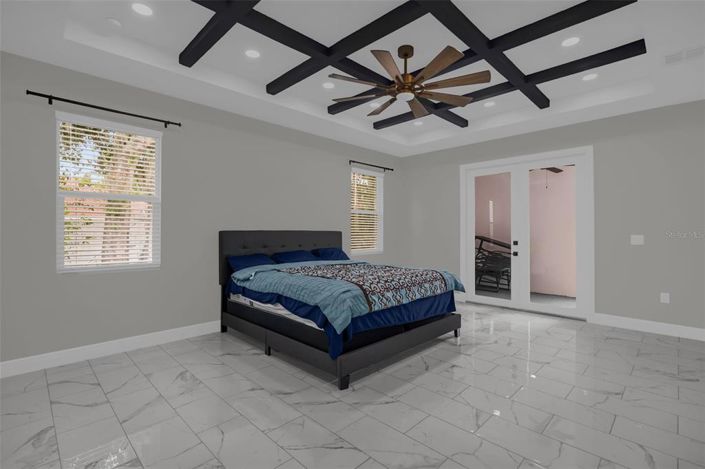 Image No.19-4 Bed House for sale