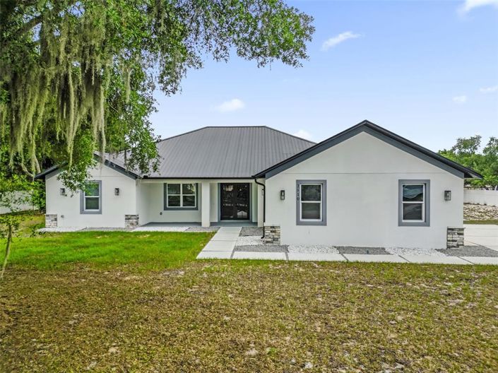 Image No.2-4 Bed House for sale